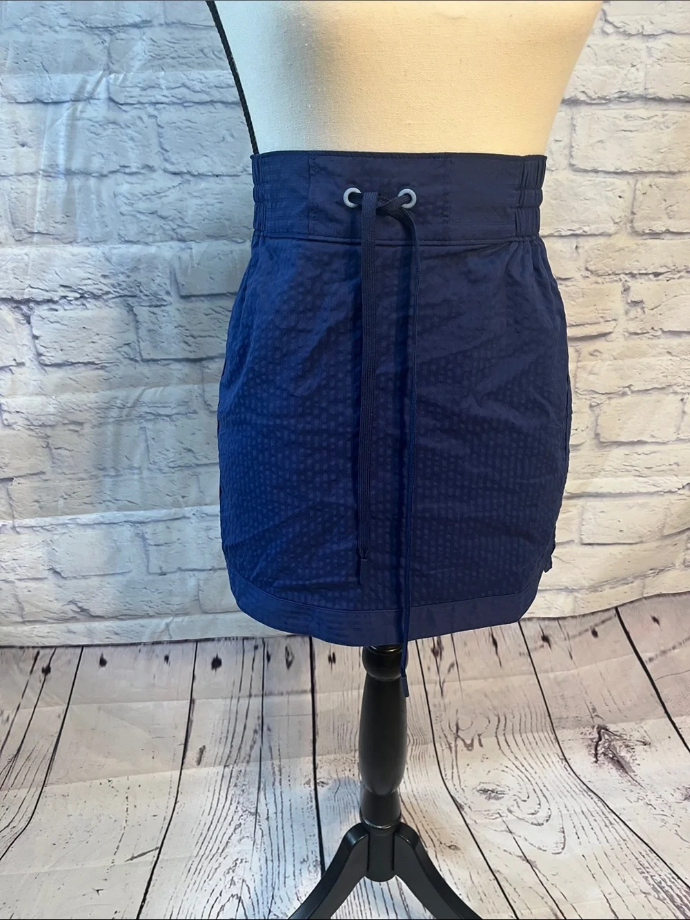 Vineyard Vines Active Skirt Drawstring Blue Textured Mini Size Small Vacation
